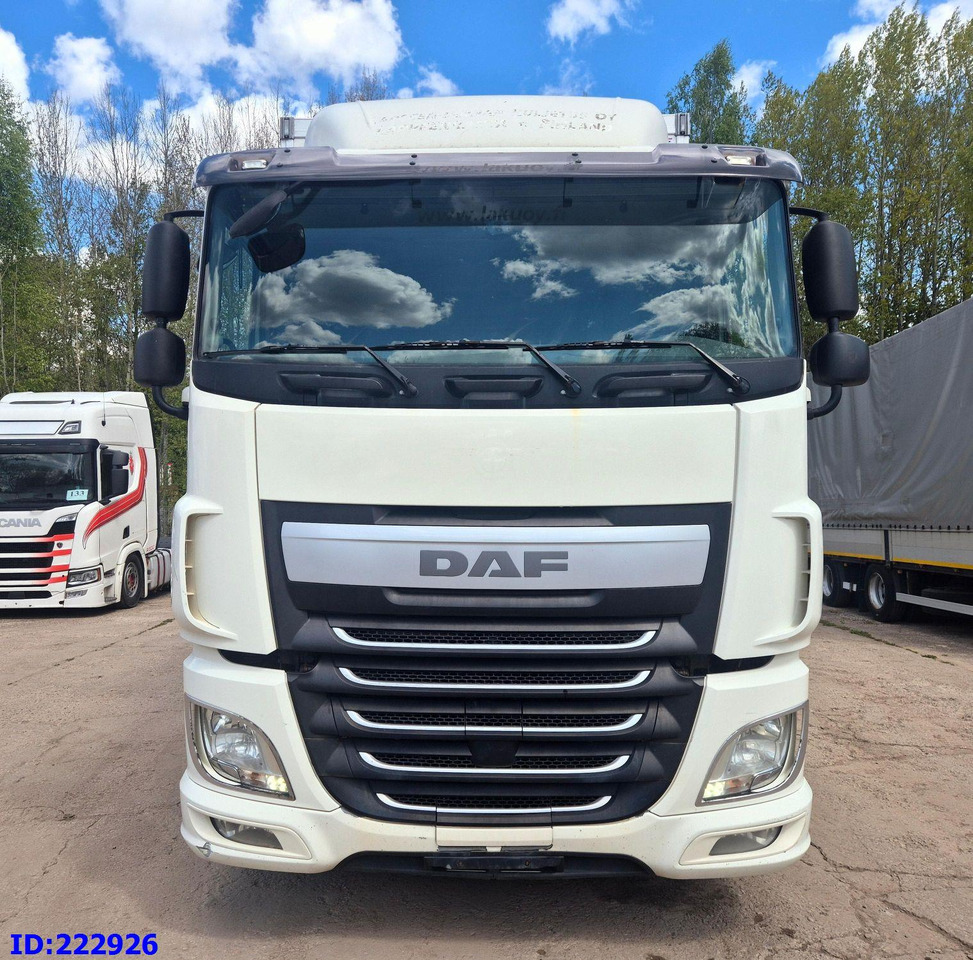 DAF XF 106 440 FAR 6x2 Euro6 - Изотермичен камион: снимка 2 DAF XF 106 440 FAR 6x2 Euro6 - Изотермичен камион: снимка 2