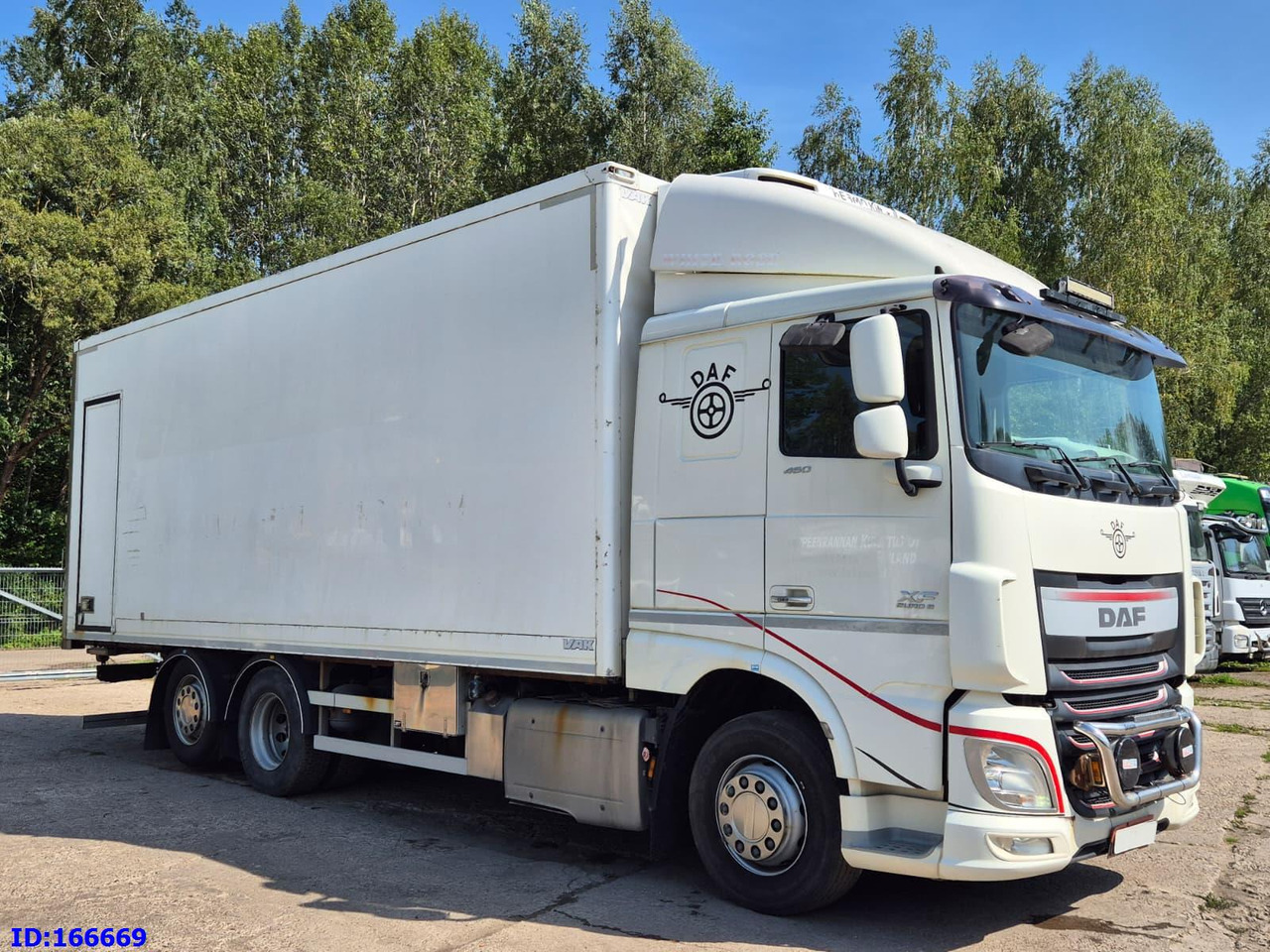 DAF XF 106.460 FAR 6X2 Euro6 - Рефрижератор камион: снимка 4 DAF XF 106.460 FAR 6X2 Euro6 - Рефрижератор камион: снимка 4