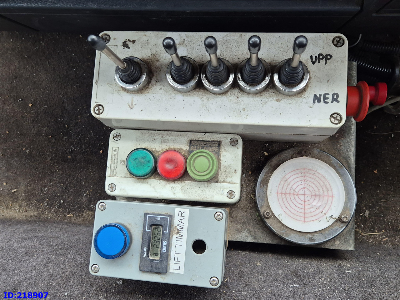 Автовишка, Комунална/ Специална техника MAN LE 220C + Sky King 179TV: снимка 11 Автовишка, Комунална/ Специална техника MAN LE 220C + Sky King 179TV: снимка 11