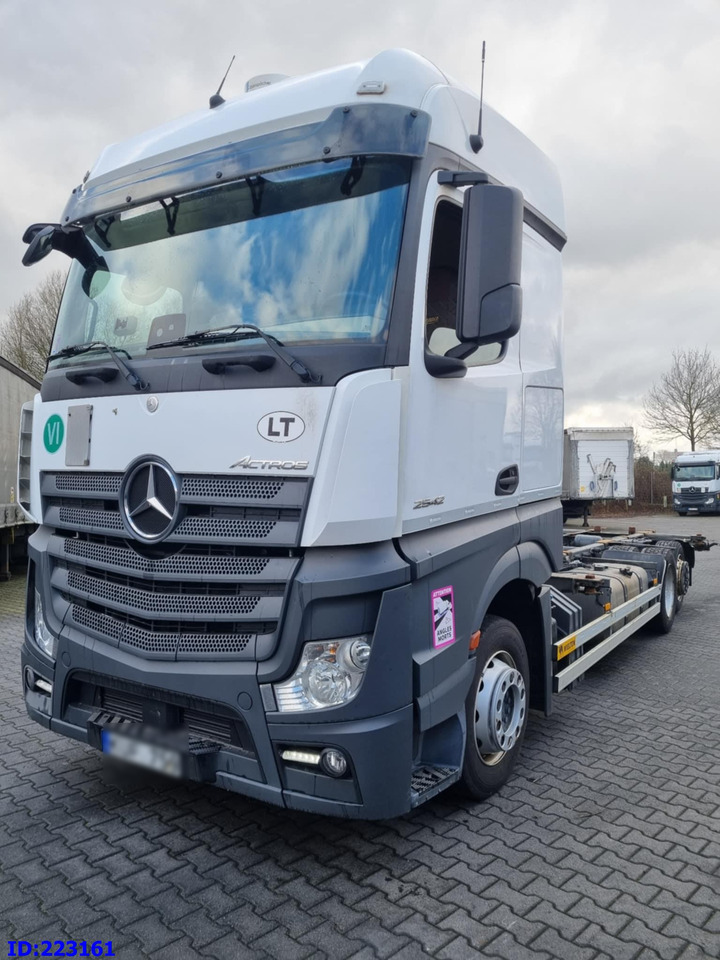 MERCEDES-BENZ Actros 2542 BDF 6x2 Euro6 - Шаси кабина: снимка 1 MERCEDES-BENZ Actros 2542 BDF 6x2 Euro6 - Шаси кабина: снимка 1