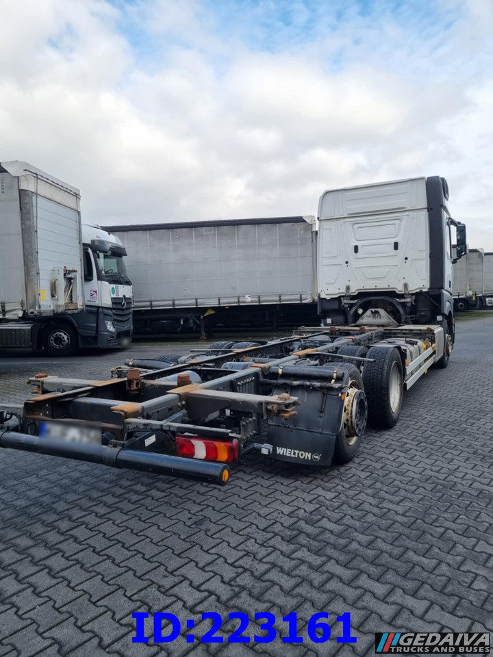 MERCEDES-BENZ Actros 2542 BDF 6x2 Euro6 - Шаси кабина: снимка 4 MERCEDES-BENZ Actros 2542 BDF 6x2 Euro6 - Шаси кабина: снимка 4