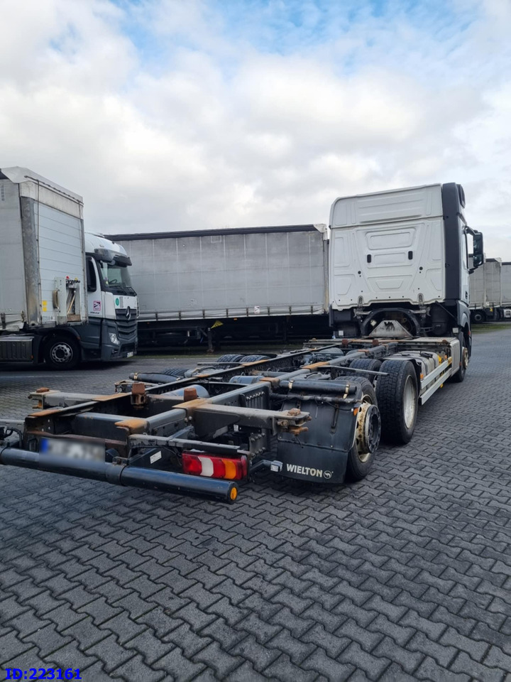 MERCEDES-BENZ Actros 2542 BDF 6x2 Euro6 - Шаси кабина: снимка 4 MERCEDES-BENZ Actros 2542 BDF 6x2 Euro6 - Шаси кабина: снимка 4