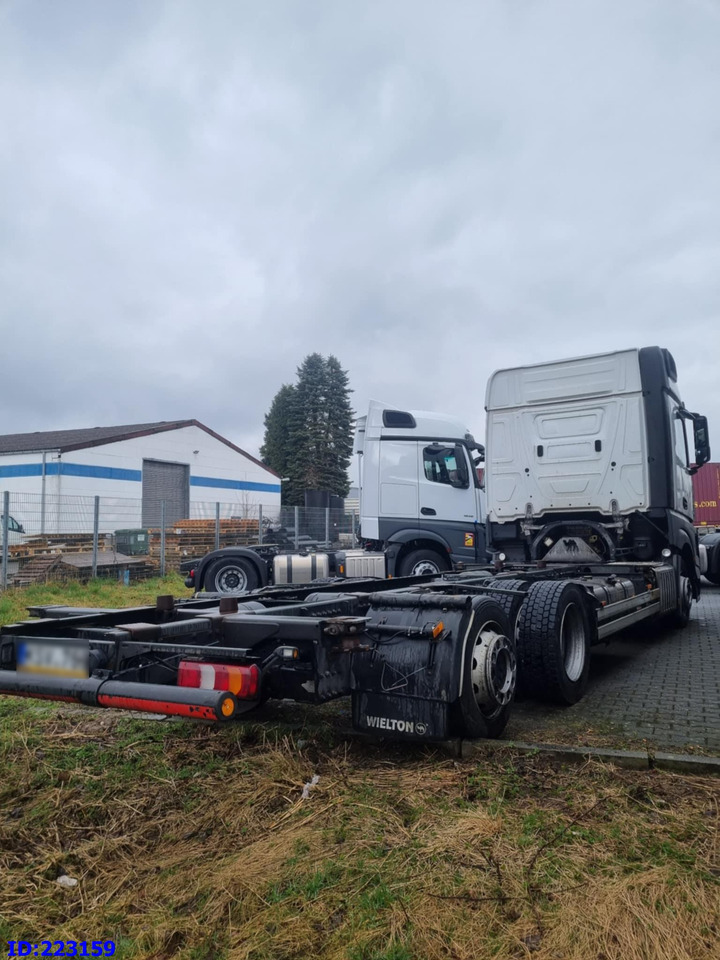 MERCEDES-BENZ Actros 2542 BDF 6x2 Euro6 - Шаси кабина: снимка 5 MERCEDES-BENZ Actros 2542 BDF 6x2 Euro6 - Шаси кабина: снимка 5