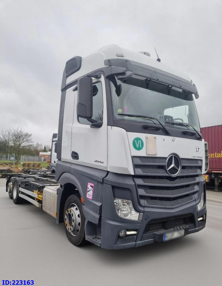MERCEDES-BENZ Actros 2542 BDF 6x2 Euro6 - Шаси кабина: снимка 1 MERCEDES-BENZ Actros 2542 BDF 6x2 Euro6 - Шаси кабина: снимка 1