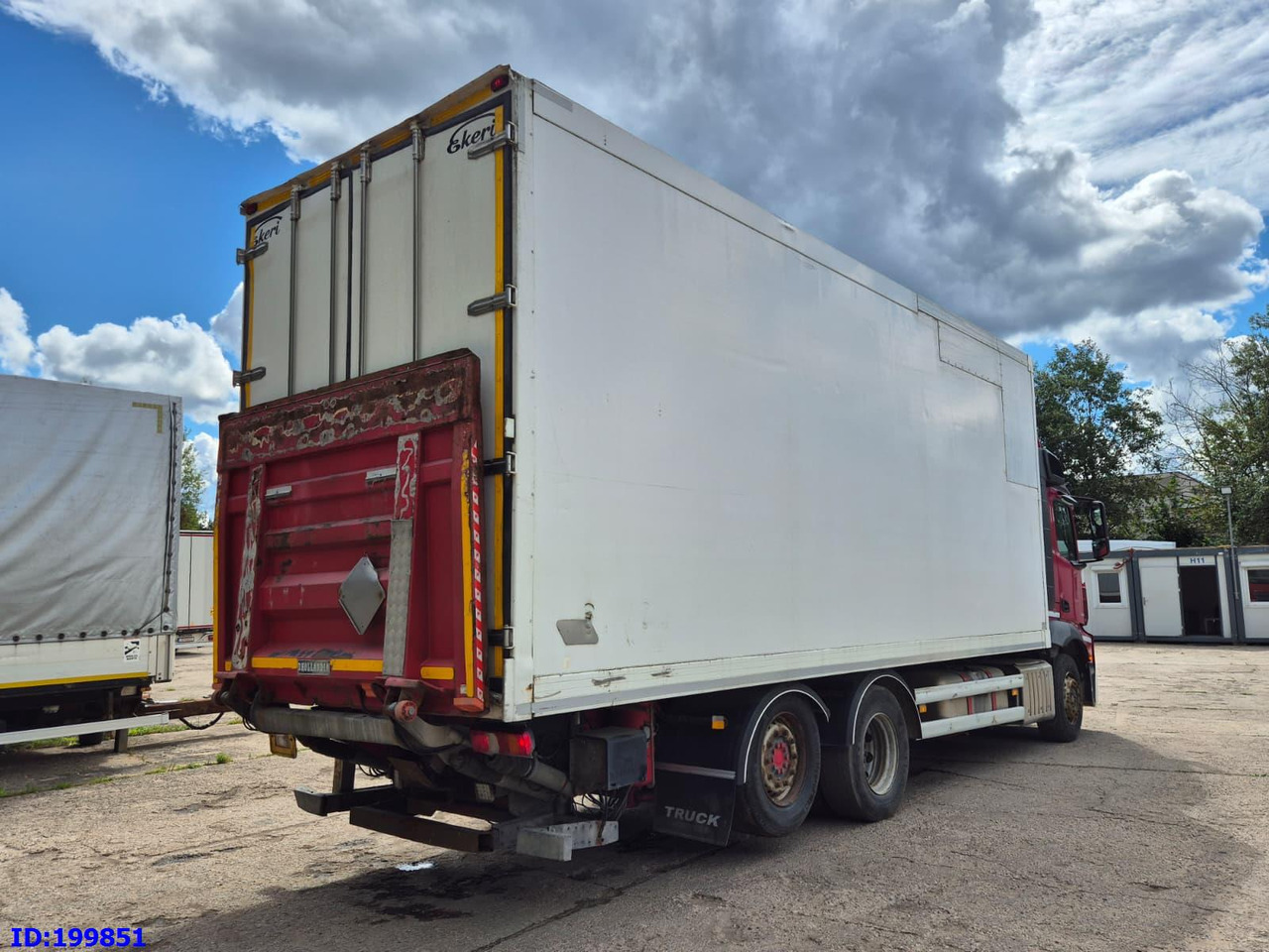 MERCEDES-BENZ Actros 2551 6x2 Euro5 - Камион фургон: снимка 5 MERCEDES-BENZ Actros 2551 6x2 Euro5 - Камион фургон: снимка 5