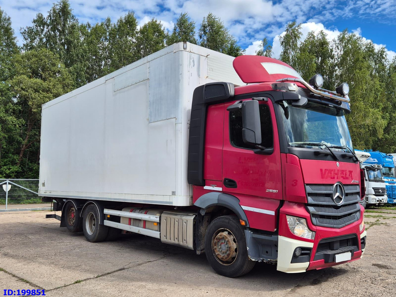 MERCEDES-BENZ Actros 2551 6x2 Euro5 - Камион фургон: снимка 4 MERCEDES-BENZ Actros 2551 6x2 Euro5 - Камион фургон: снимка 4