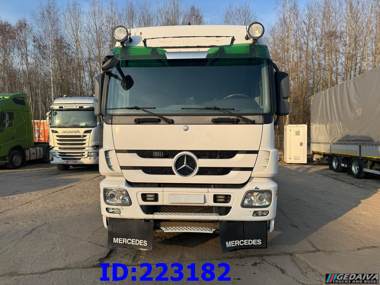 MERCEDES-BENZ Actros 2551 8x2 V8 Retarder - Мултилифт с кука камион: снимка 2 MERCEDES-BENZ Actros 2551 8x2 V8 Retarder - Мултилифт с кука камион: снимка 2