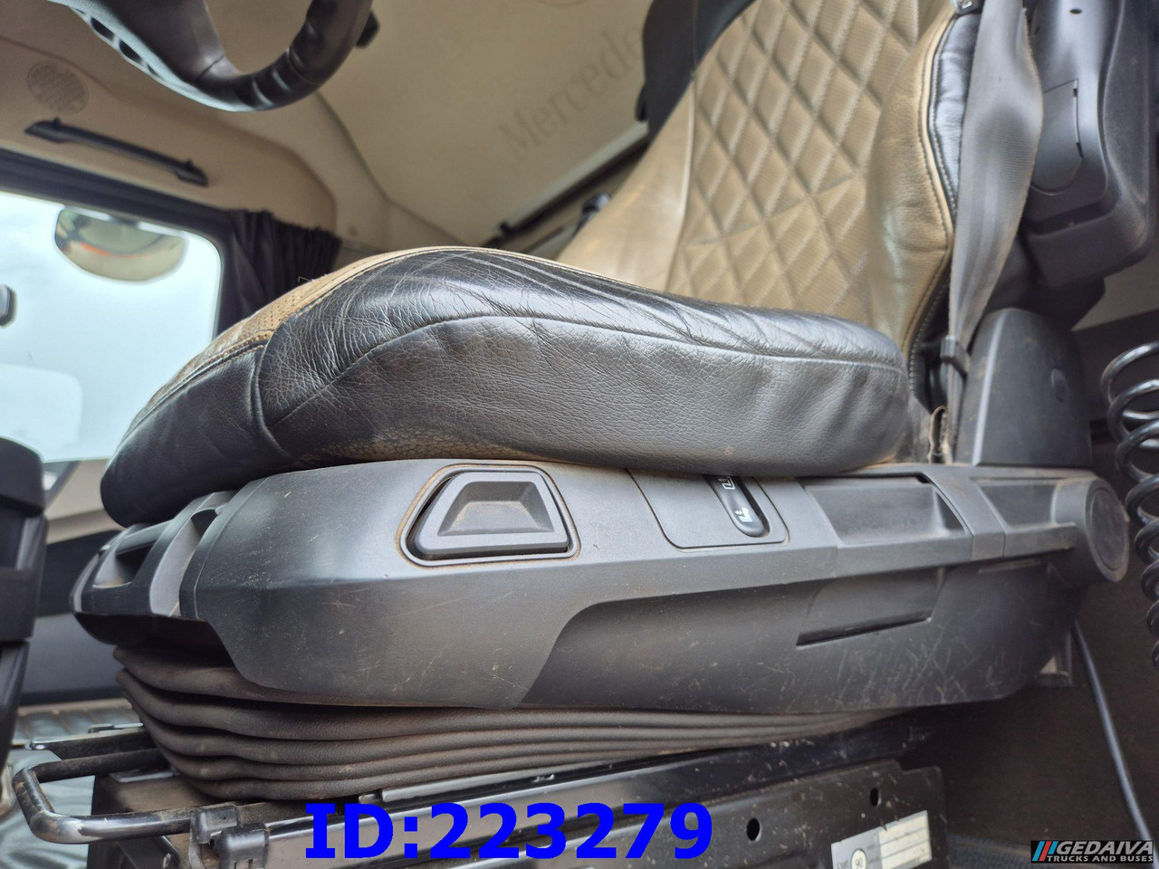 Шаси кабина MERCEDES-BENZ Actros 3563  8×4 ( Steering axle): снимка 13