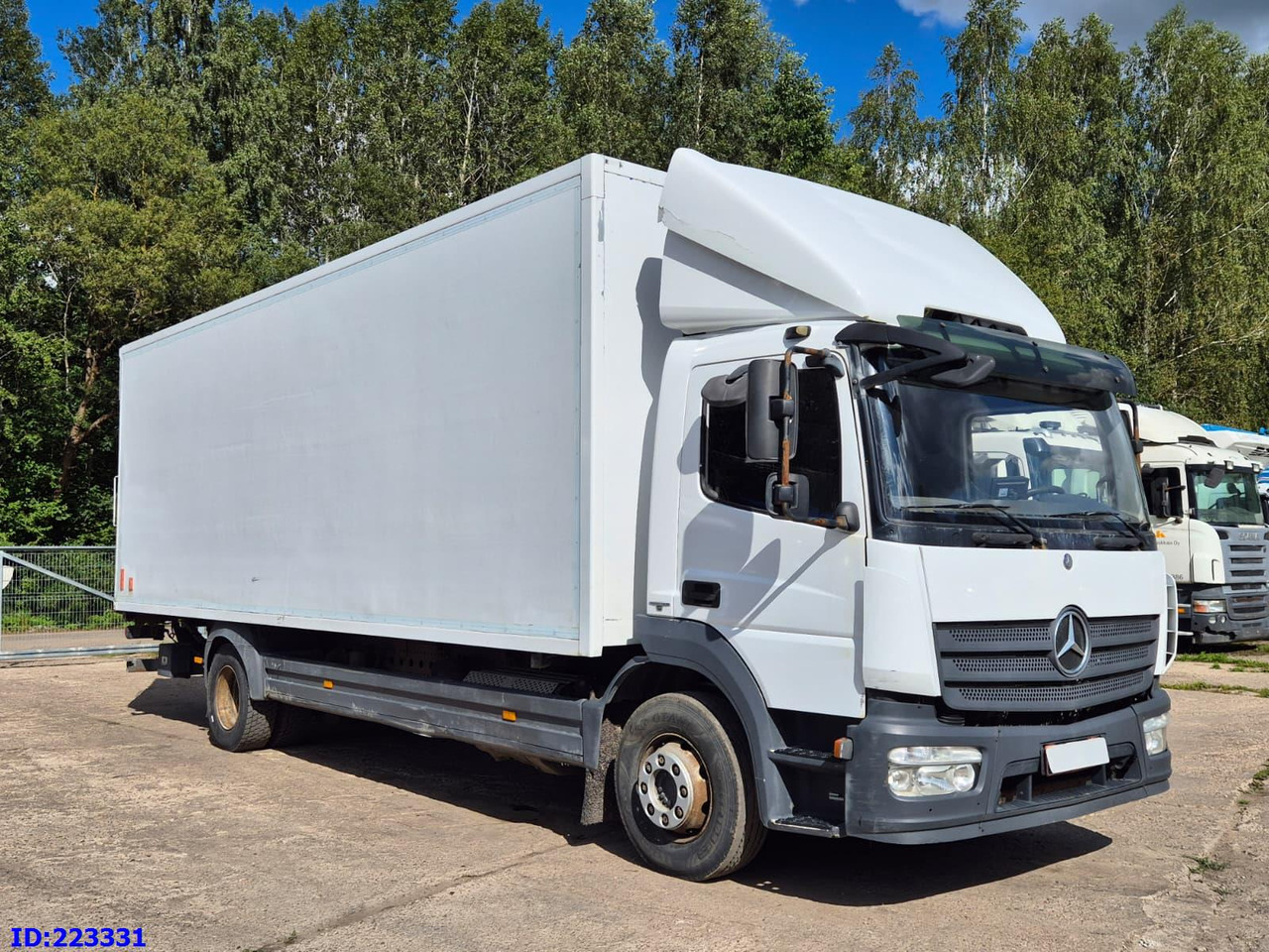 MERCEDES-BENZ Atego 1221 Euro6 (Open side box) - Изотермичен камион: снимка 4 MERCEDES-BENZ Atego 1221 Euro6 (Open side box) - Изотермичен камион: снимка 4