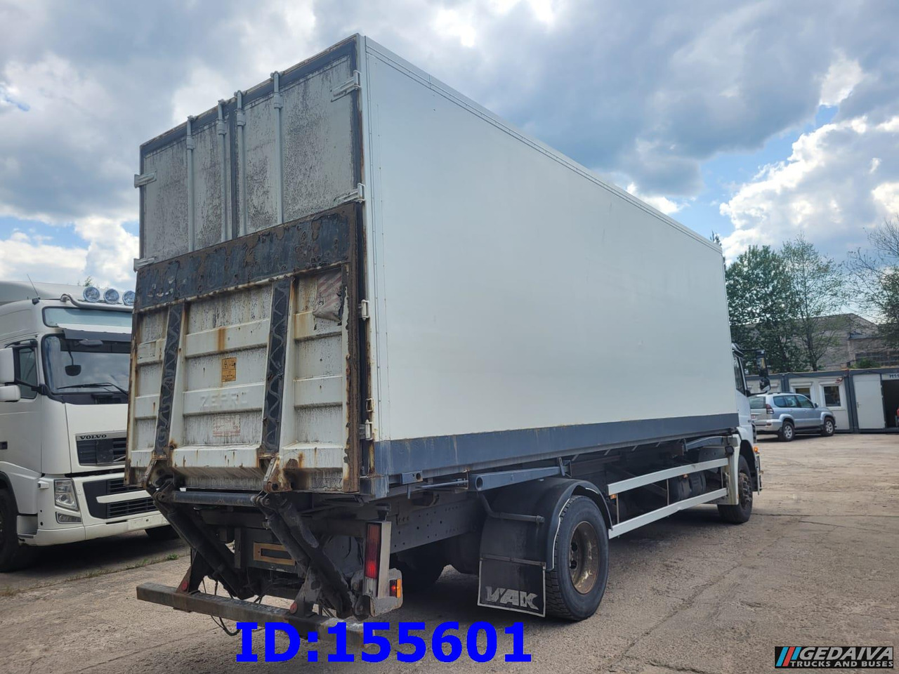 MERCEDES-BENZ Axor 1828 Manual - Изотермичен камион: снимка 5 MERCEDES-BENZ Axor 1828 Manual - Изотермичен камион: снимка 5