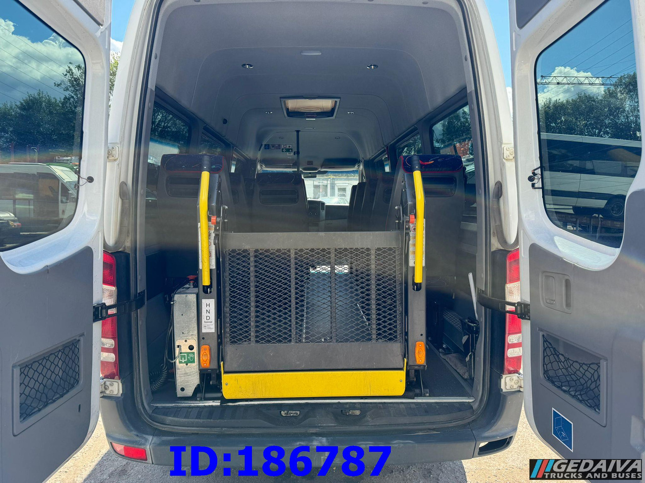 MERCEDES-BENZ Sprinter 516 - 17-seater - Euro5 - Туристически автобус: снимка 5 MERCEDES-BENZ Sprinter 516 - 17-seater - Euro5 - Туристически автобус: снимка 5