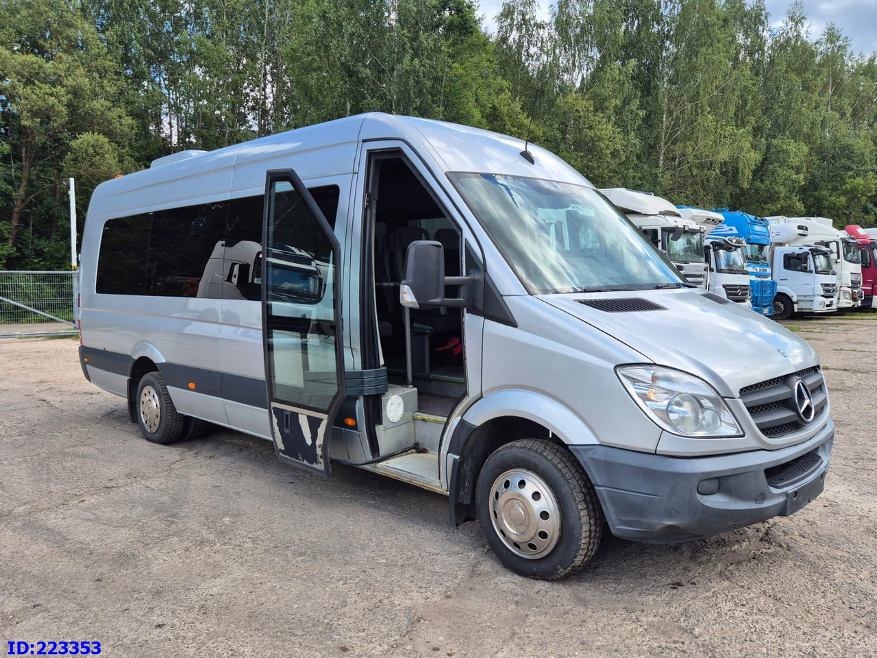 MERCEDES-BENZ Sprinter 518 - 23 Seater - Туристически автобус: снимка 4 MERCEDES-BENZ Sprinter 518 - 23 Seater - Туристически автобус: снимка 4