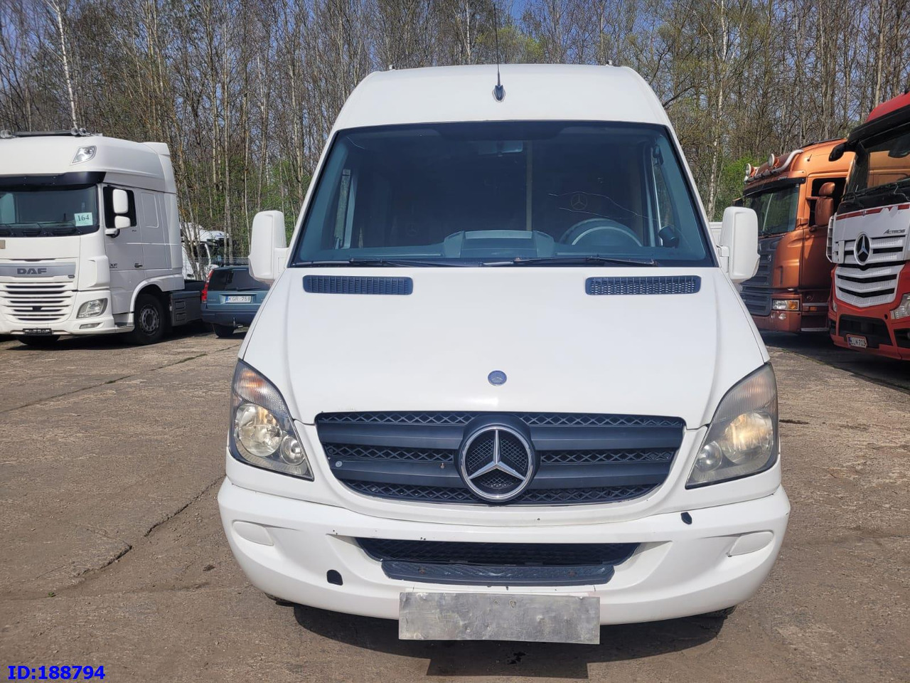 MERCEDES-BENZ Sprinter 518 -  Kasten VIP - 20 Seater - Туристически автобус: снимка 2 MERCEDES-BENZ Sprinter 518 -  Kasten VIP - 20 Seater - Туристически автобус: снимка 2