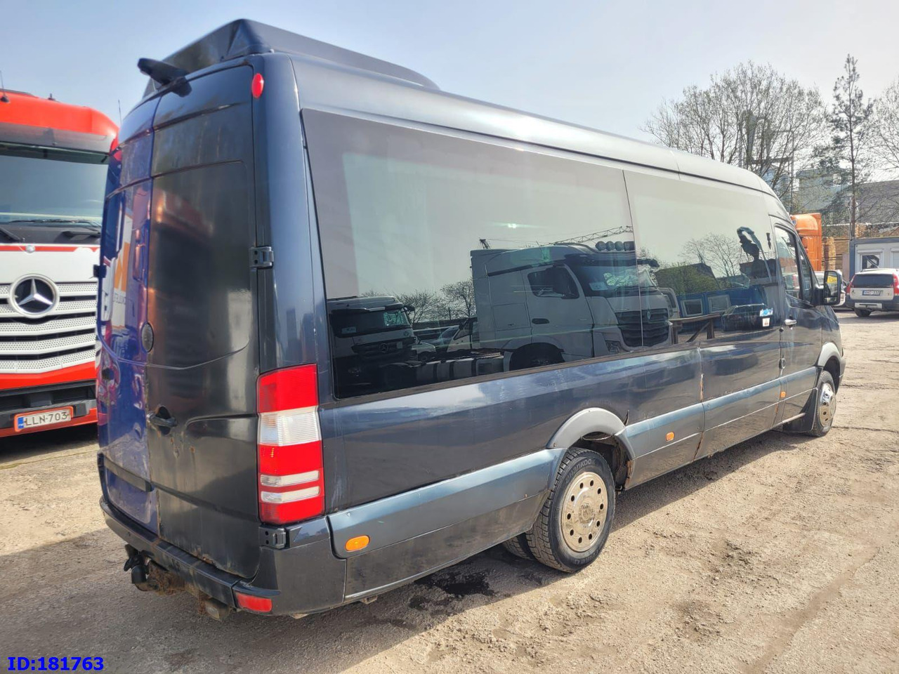 MERCEDES-BENZ Sprinter 518 - VIP - 17 Seater - Туристически автобус: снимка 5 MERCEDES-BENZ Sprinter 518 - VIP - 17 Seater - Туристически автобус: снимка 5