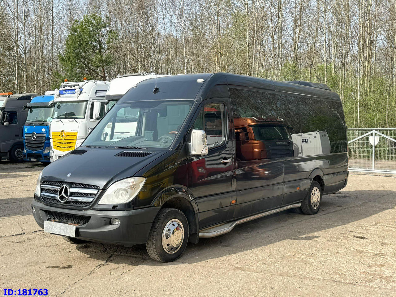 MERCEDES-BENZ Sprinter 518 - VIP - 17 Seater - Туристически автобус: снимка 1 MERCEDES-BENZ Sprinter 518 - VIP - 17 Seater - Туристически автобус: снимка 1