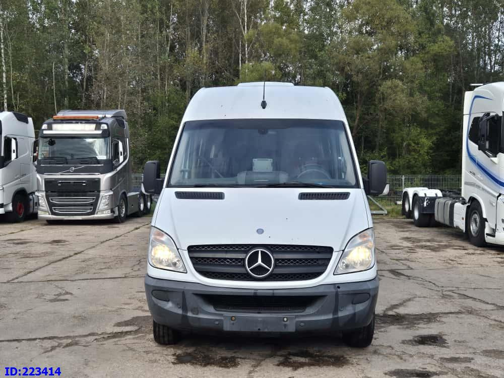 MERCEDES-BENZ Sprinter 519 VIP - 17 Seater Euro5 - Туристически автобус: снимка 2 MERCEDES-BENZ Sprinter 519 VIP - 17 Seater Euro5 - Туристически автобус: снимка 2