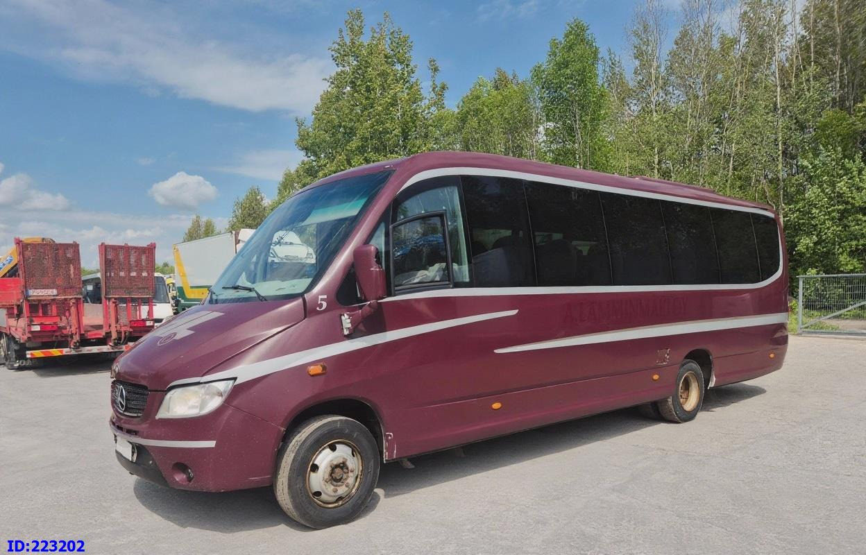 MERCEDES-BENZ Sunrider 818D Vario 33 - Seater - Туристически автобус: снимка 1 MERCEDES-BENZ Sunrider 818D Vario 33 - Seater - Туристически автобус: снимка 1