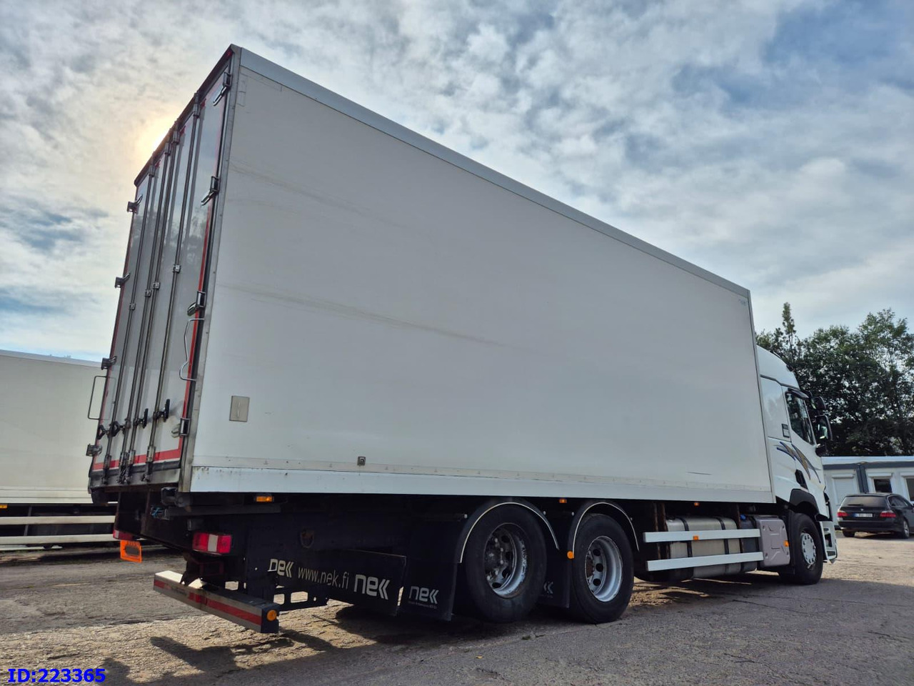 RENAULT T520 6x2 Euro 6 (Box 7.82m) - Камион фургон: снимка 5 RENAULT T520 6x2 Euro 6 (Box 7.82m) - Камион фургон: снимка 5