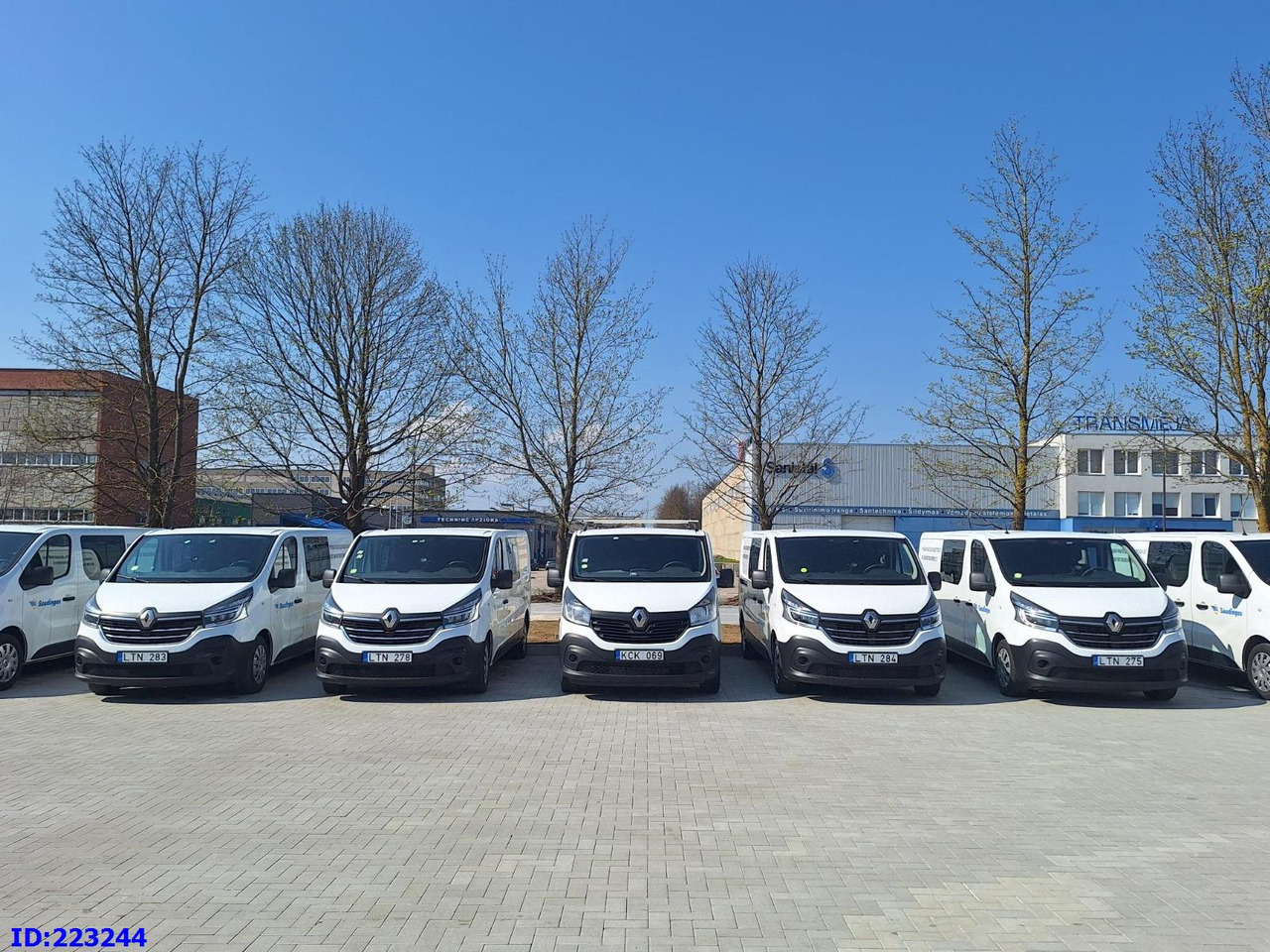 RENAULT Trafic (6pcs. available) - Бус с двойна кабина: снимка 2 RENAULT Trafic (6pcs. available) - Бус с двойна кабина: снимка 2