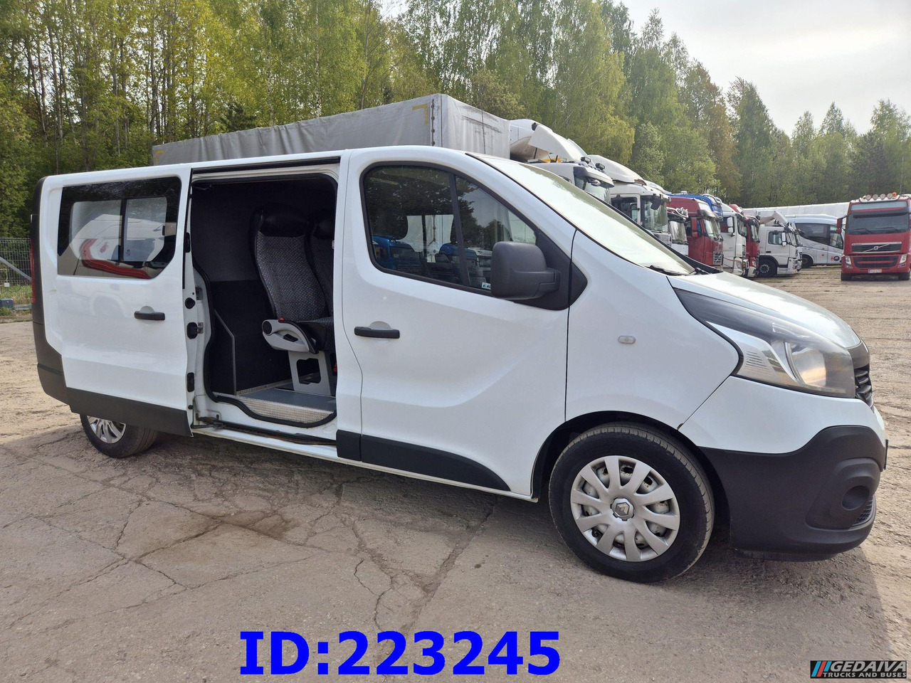 RENAULT Trafic Euro6 - Бус с двойна кабина: снимка 5 RENAULT Trafic Euro6 - Бус с двойна кабина: снимка 5