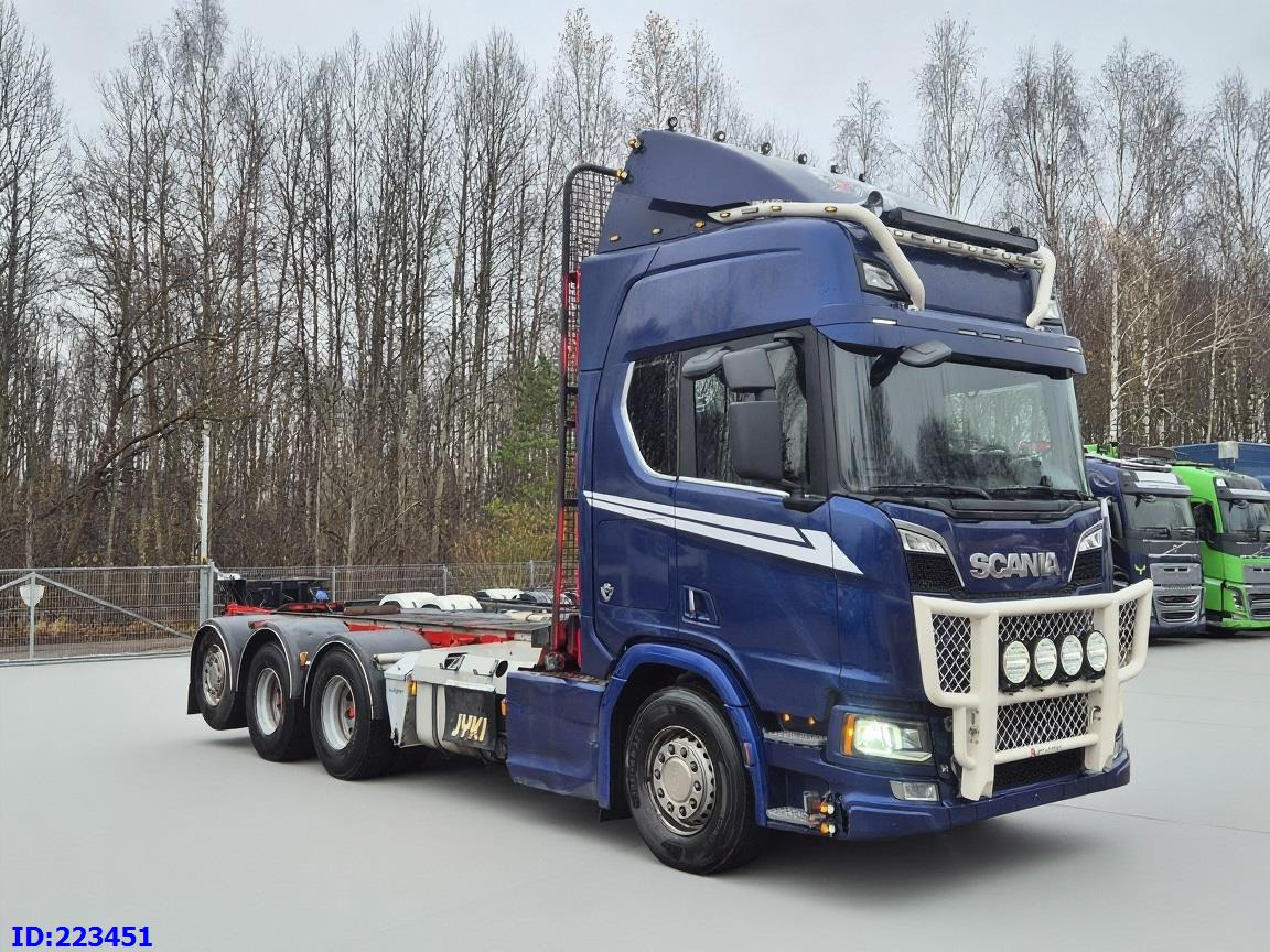 SCANIA R650 Full air 8x4 Steering axle (3 pedal) - Шаси кабина: снимка 4 SCANIA R650 Full air 8x4 Steering axle (3 pedal) - Шаси кабина: снимка 4