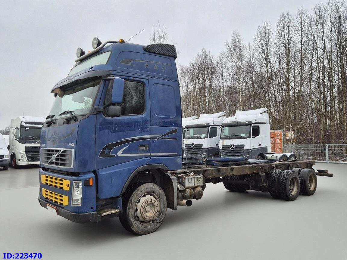 VOLVO FH12 420HP 6x2 - Шаси кабина: снимка 1 VOLVO FH12 420HP 6x2 - Шаси кабина: снимка 1