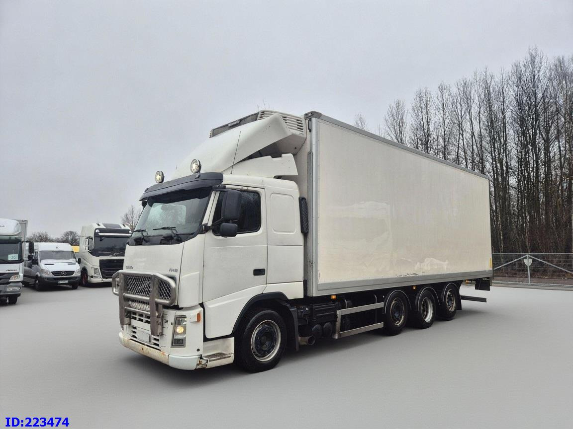VOLVO FH12 460HP 8x2 Manual - Рефрижератор камион: снимка 1 VOLVO FH12 460HP 8x2 Manual - Рефрижератор камион: снимка 1