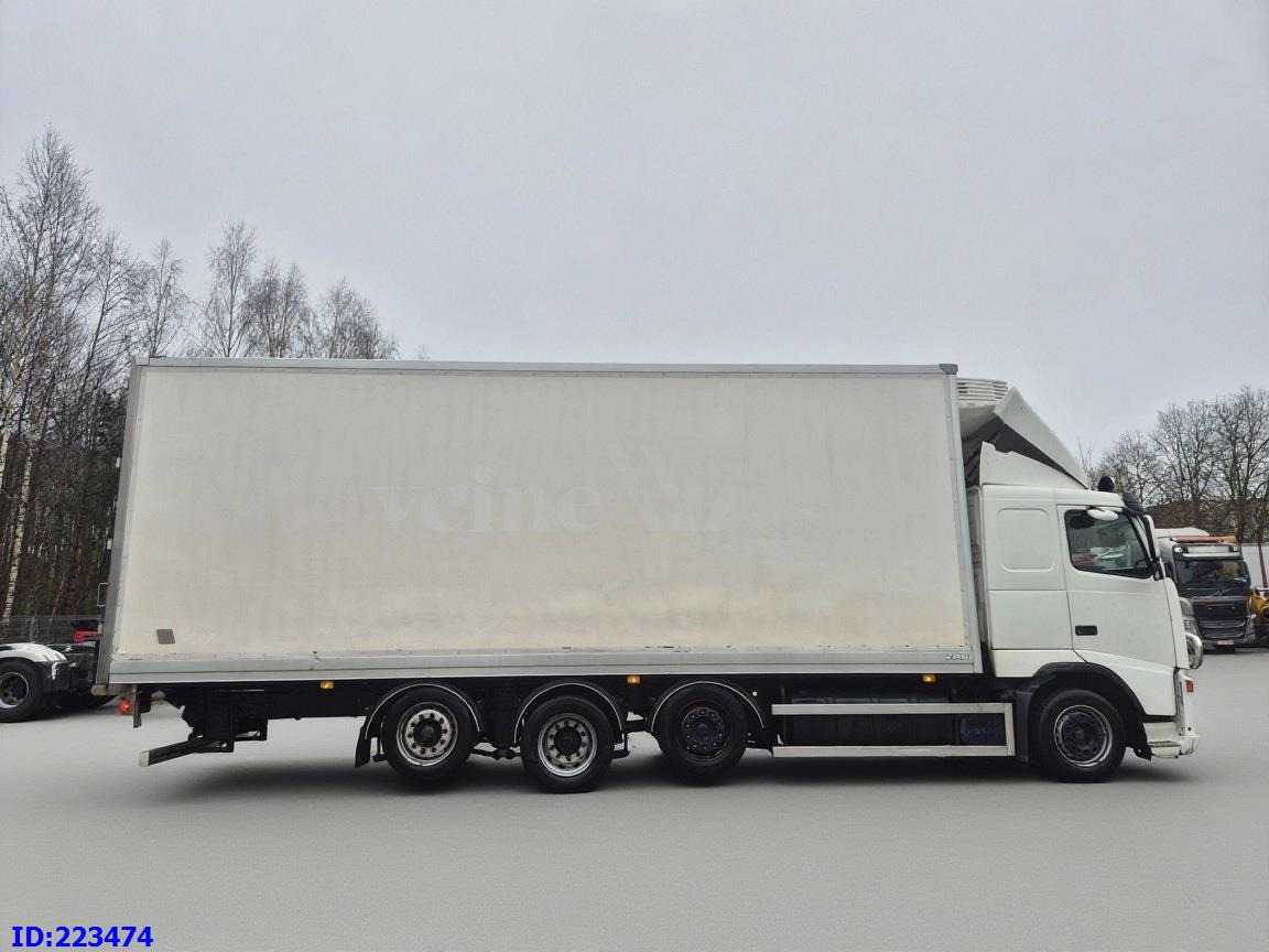 VOLVO FH12 460HP 8x2 Manual - Рефрижератор камион: снимка 5 VOLVO FH12 460HP 8x2 Manual - Рефрижератор камион: снимка 5