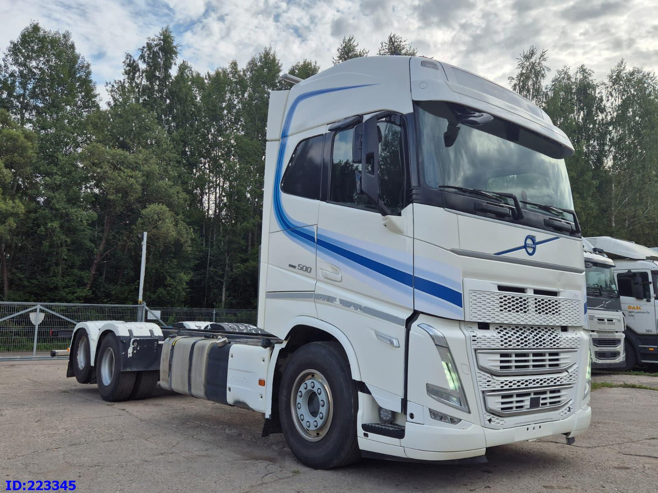 VOLVO FH13 500HP 6x2 10 tyre - New generation - Шаси кабина: снимка 4 VOLVO FH13 500HP 6x2 10 tyre - New generation - Шаси кабина: снимка 4