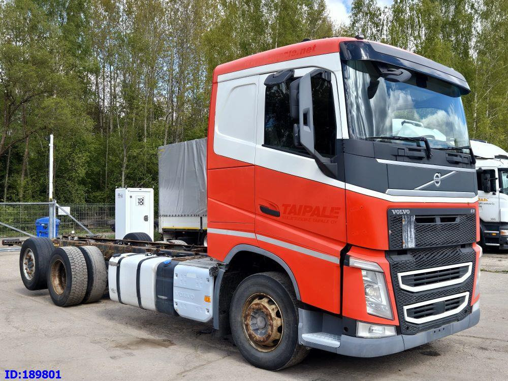 VOLVO FH13 500HP 6x2 Euro6 - Шаси кабина: снимка 4 VOLVO FH13 500HP 6x2 Euro6 - Шаси кабина: снимка 4
