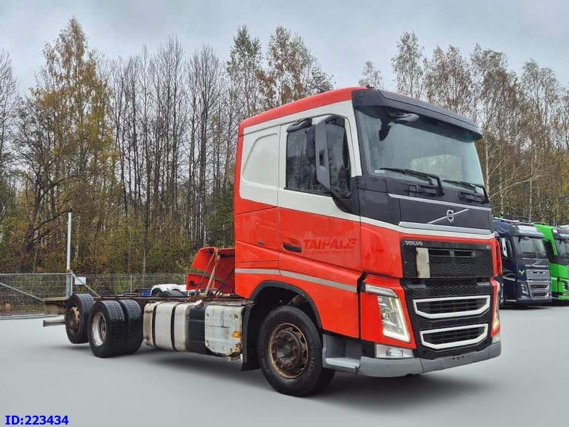 VOLVO FH13 500HP 6x2 - Шаси кабина: снимка 4 VOLVO FH13 500HP 6x2 - Шаси кабина: снимка 4