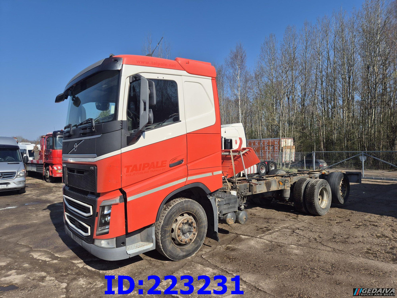 VOLVO FH13 540HP 6X2 Euro6 - Шаси кабина: снимка 1 VOLVO FH13 540HP 6X2 Euro6 - Шаси кабина: снимка 1