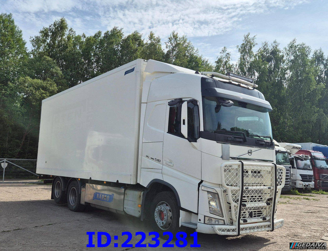 VOLVO FH13 540HP 6x2 (10 tyre) Euro6 - Изотермичен камион: снимка 3 VOLVO FH13 540HP 6x2 (10 tyre) Euro6 - Изотермичен камион: снимка 3