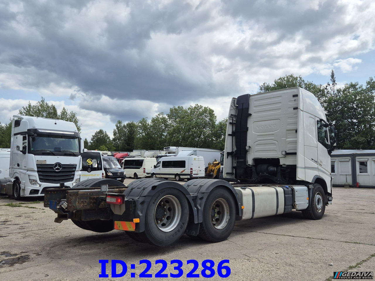 VOLVO FH13 540HP 6x2 (10 tyre) Euro6 - Шаси кабина: снимка 5 VOLVO FH13 540HP 6x2 (10 tyre) Euro6 - Шаси кабина: снимка 5