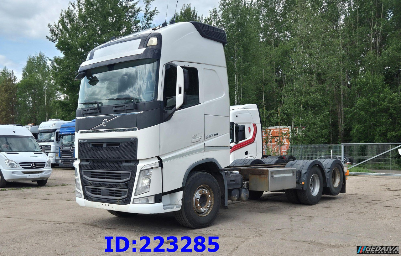 VOLVO FH13 540HP 6x2 (10 tyre) Euro6 - Шаси кабина: снимка 1 VOLVO FH13 540HP 6x2 (10 tyre) Euro6 - Шаси кабина: снимка 1