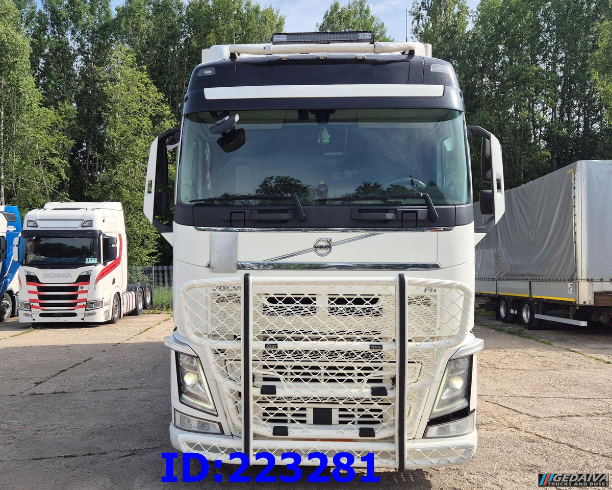 VOLVO FH13 540HP 6x2 (10 tyre) Euro6 - Изотермичен камион: снимка 2 VOLVO FH13 540HP 6x2 (10 tyre) Euro6 - Изотермичен камион: снимка 2