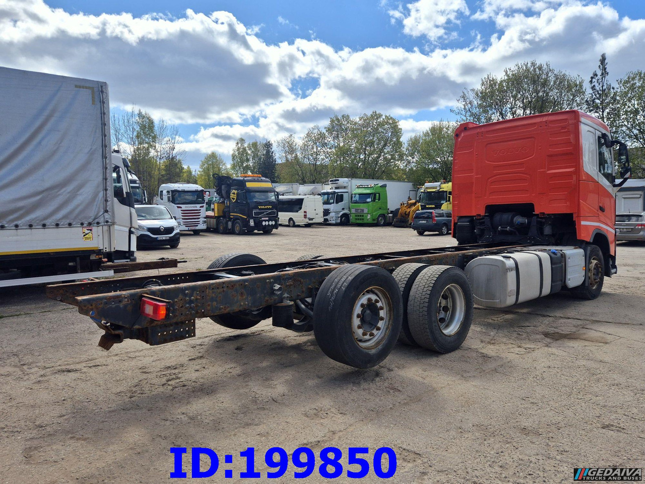 VOLVO FH13 540HP 6x2 Euro6 - Шаси кабина: снимка 5 VOLVO FH13 540HP 6x2 Euro6 - Шаси кабина: снимка 5