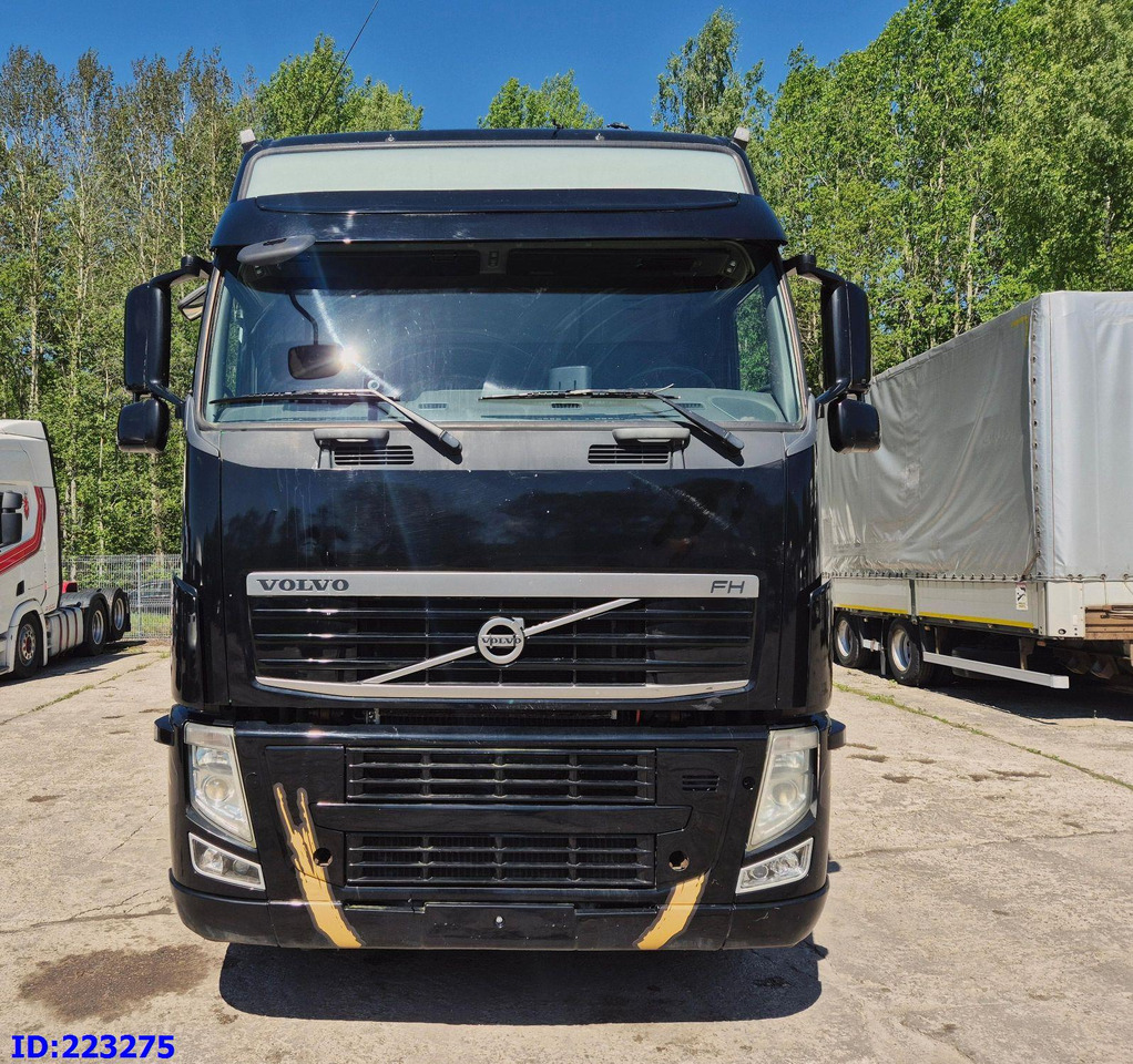 VOLVO FH13 540HP 8X4 (Steering axle) RETARDER - Шаси кабина: снимка 2 VOLVO FH13 540HP 8X4 (Steering axle) RETARDER - Шаси кабина: снимка 2