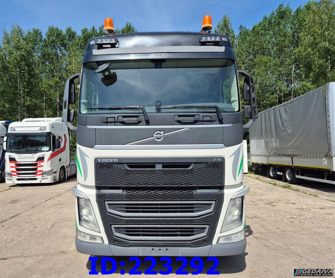 VOLVO FH13 540HP 8x4 Steering axle - Изотермичен камион: снимка 2 VOLVO FH13 540HP 8x4 Steering axle - Изотермичен камион: снимка 2
