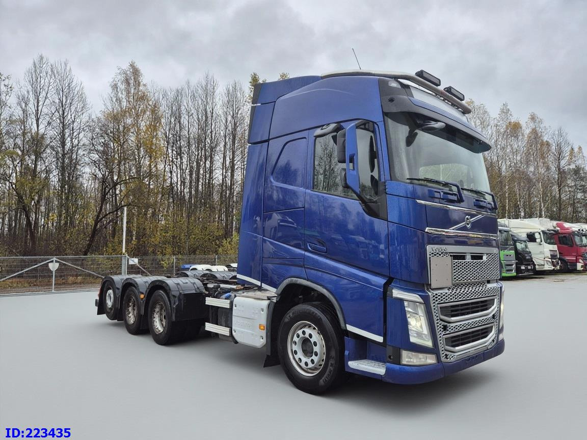 VOLVO FH13 540HP 8x4 (steering axle) - Шаси кабина: снимка 4 VOLVO FH13 540HP 8x4 (steering axle) - Шаси кабина: снимка 4