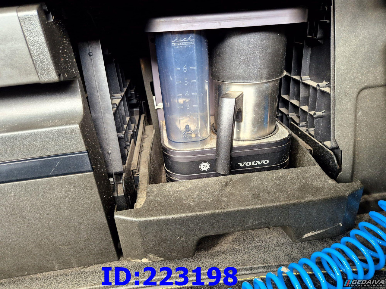 Шаси кабина VOLVO FH16 650HP 8X4 (Steering axle): снимка 18