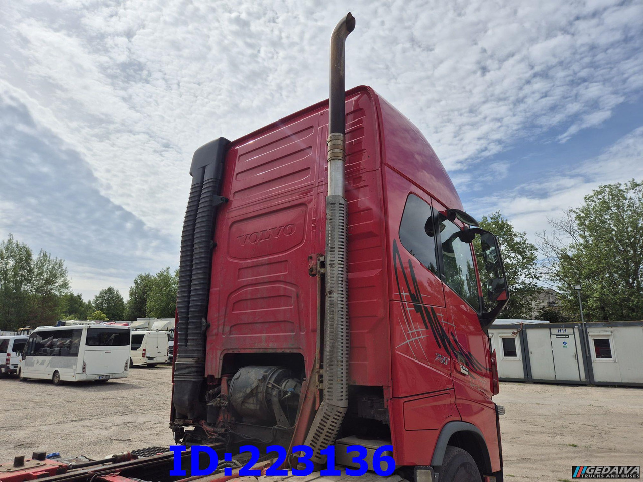 VOLVO FH16 750HP - 8x4 -Big Axles - Шаси кабина: снимка 5 VOLVO FH16 750HP - 8x4 -Big Axles - Шаси кабина: снимка 5