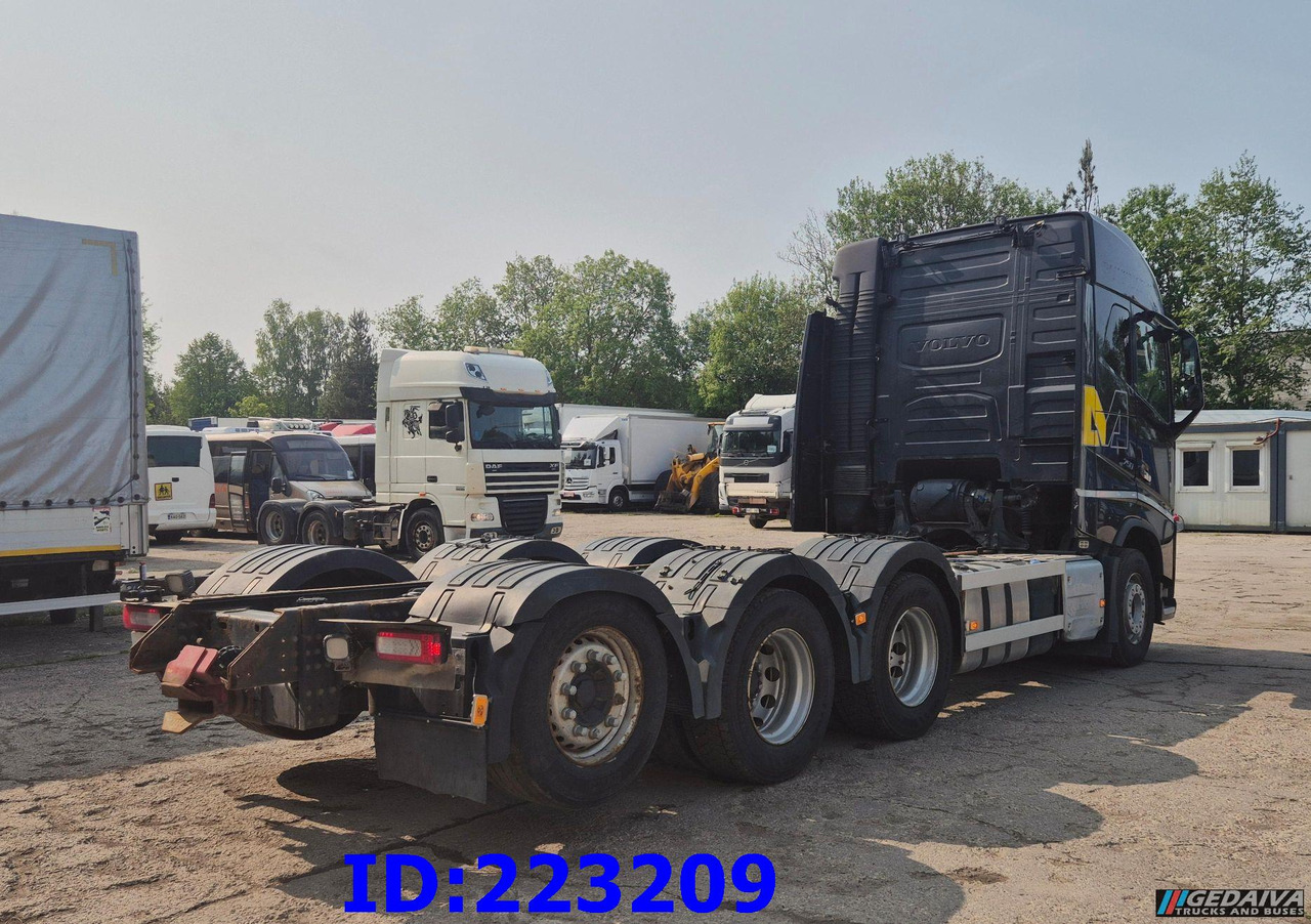 VOLVO FH16 750HP 8x4 Steering axle - Шаси кабина: снимка 5 VOLVO FH16 750HP 8x4 Steering axle - Шаси кабина: снимка 5