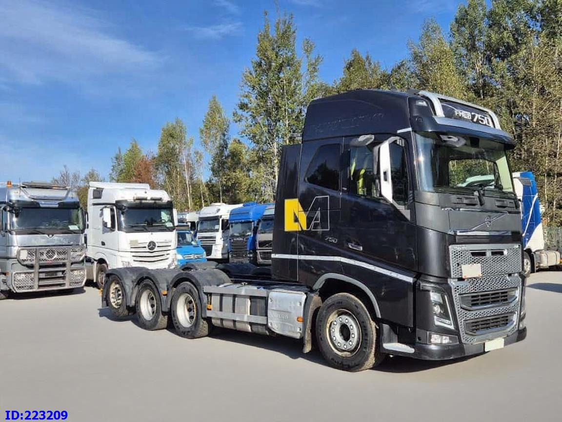 VOLVO FH16 750HP 8x4 Steering axle - Шаси кабина: снимка 4 VOLVO FH16 750HP 8x4 Steering axle - Шаси кабина: снимка 4