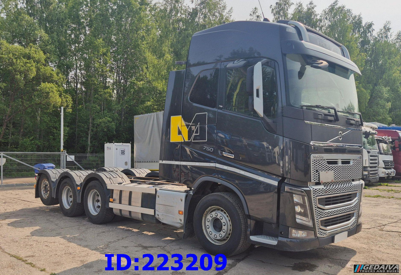 VOLVO FH16 750HP 8x4 Steering axle - Шаси кабина: снимка 1 VOLVO FH16 750HP 8x4 Steering axle - Шаси кабина: снимка 1