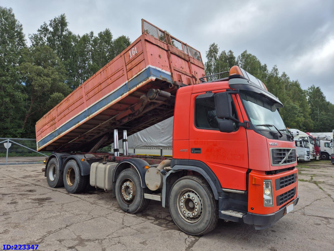 VOLVO FM12 420HP 8X4 Manual - Самосвал камион: снимка 4 VOLVO FM12 420HP 8X4 Manual - Самосвал камион: снимка 4