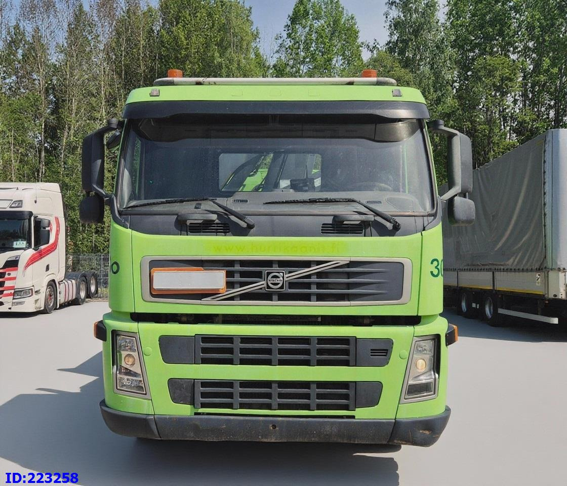 VOLVO FM9 300HP 6x2 + HIAB 144B -3 CL - Бордови камион: снимка 2 VOLVO FM9 300HP 6x2 + HIAB 144B -3 CL - Бордови камион: снимка 2
