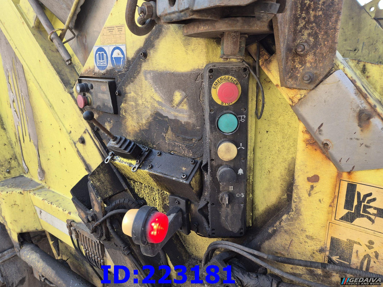 Боклукчийска кола VOLVO FMX 11 330HP 6x2 (Steering axel) - Euro6: снимка 8