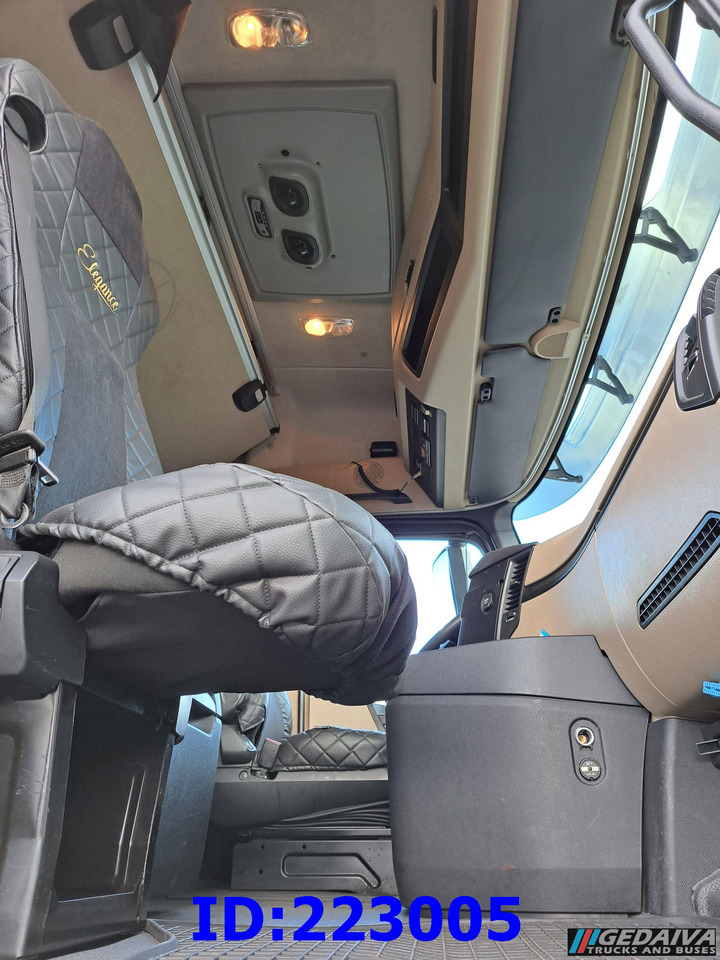 Влекач MERCEDES-BENZ Actros 1843 MEGA Euro6: снимка 15