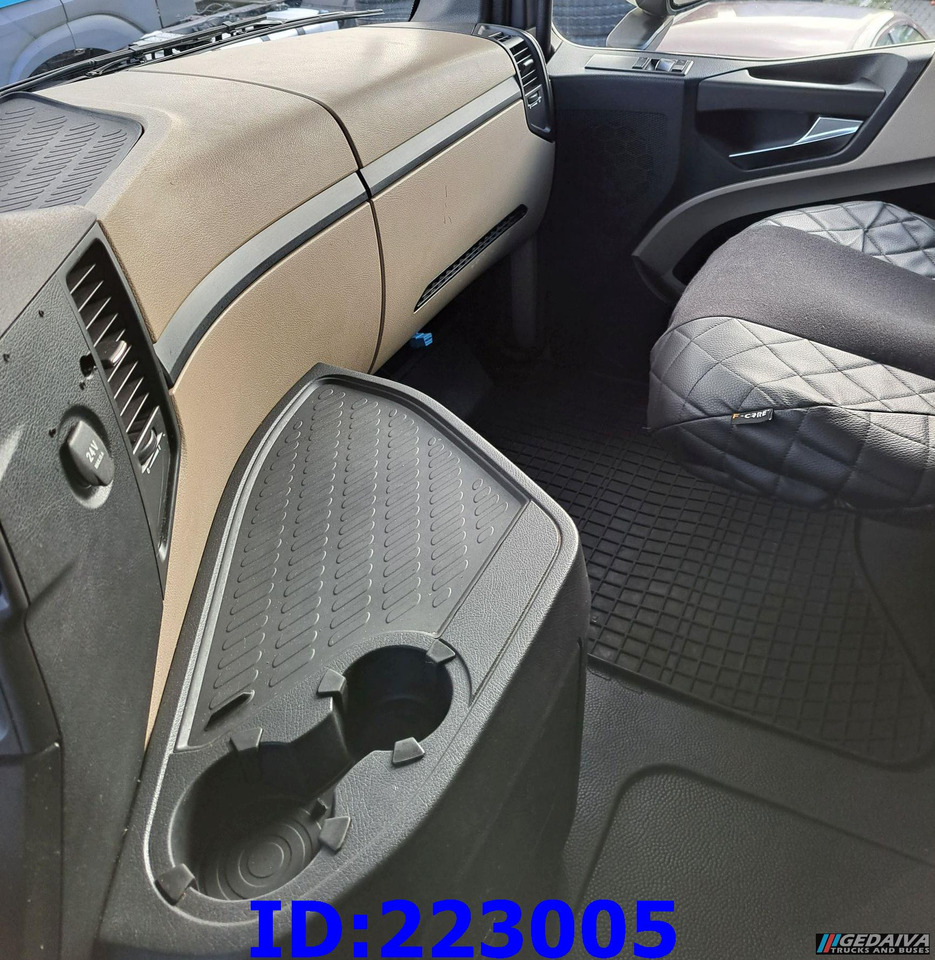 Влекач MERCEDES-BENZ Actros 1843 MEGA Euro6: снимка 12